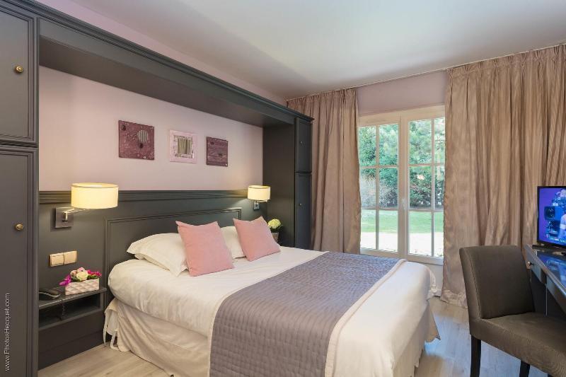 Logis Hotel & Restaurant - Lensotel Екстер'єр фото